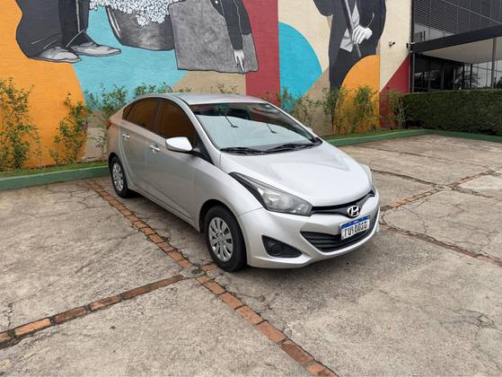 HYUNDAI HB20S 1.6 COMFORT PLUS 16V FLEX 4P MANUAL
